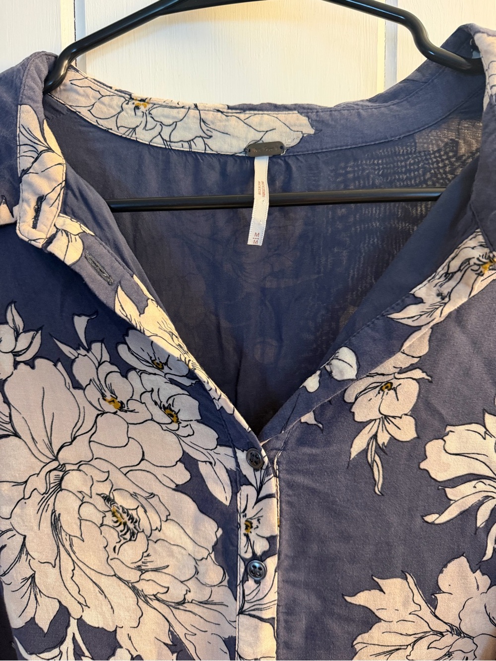 Free People Women’s Floral Button-Front dress/Tunic- Navy and White